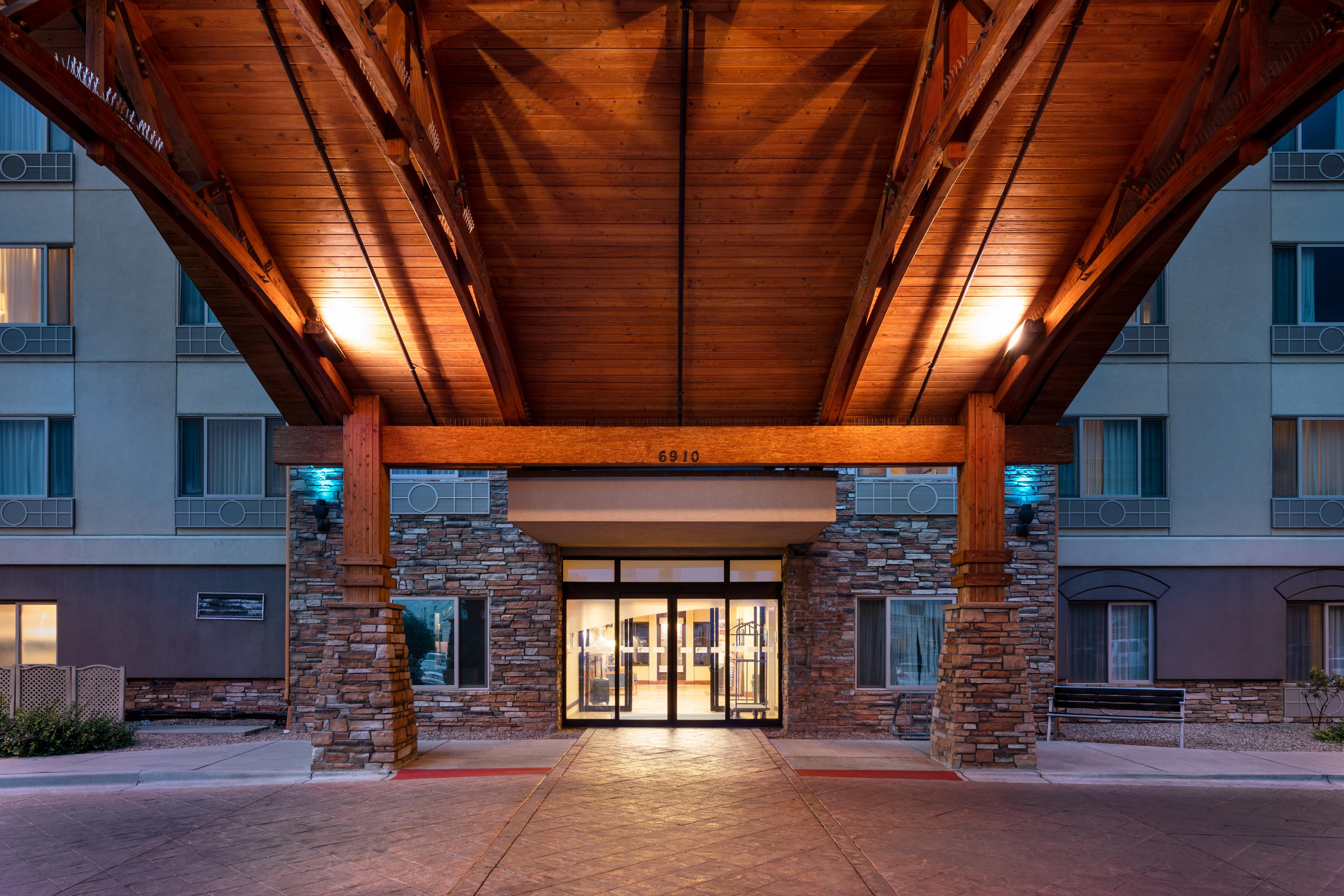 Holiday Inn Express & Suites Denver Airport By Ihg Exterior foto